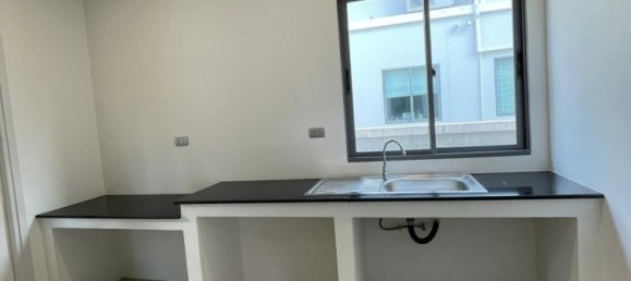 Кафе / ресторан с 4 спальнями в Бангкок, Таиланд № 12198 15