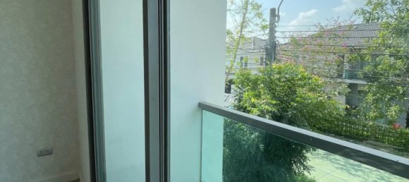 Кафе / ресторан с 4 спальнями в Бангкок, Таиланд № 12198 9