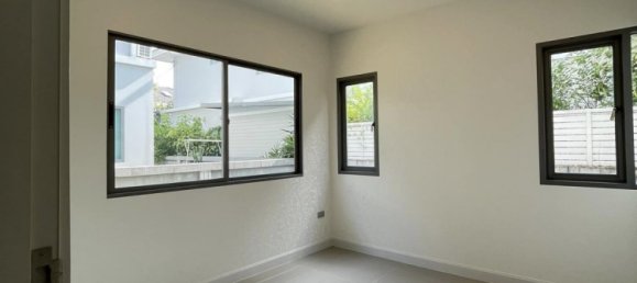 Кафе / ресторан с 4 спальнями в Бангкок, Таиланд № 12198 11