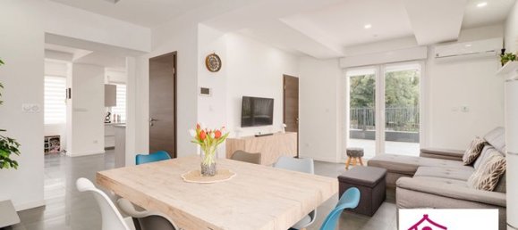 4 bedrooms House in Toul, France No. 309244 3