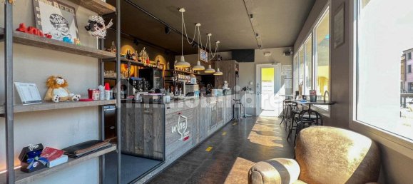 110m² Commercial property in Piove di Sacco, Italy No. 364014 4