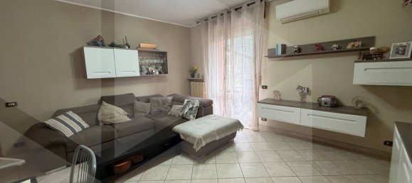 5 rooms Apartment in Spilamberto, Italy No. 23418 3