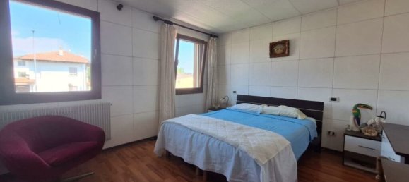 2 Schlafzimmer Haus in Udine, Italy, Nr. 270191 7