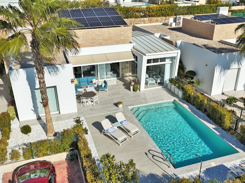 3 bedrooms Villa in Algorfa, Spain No. 223044