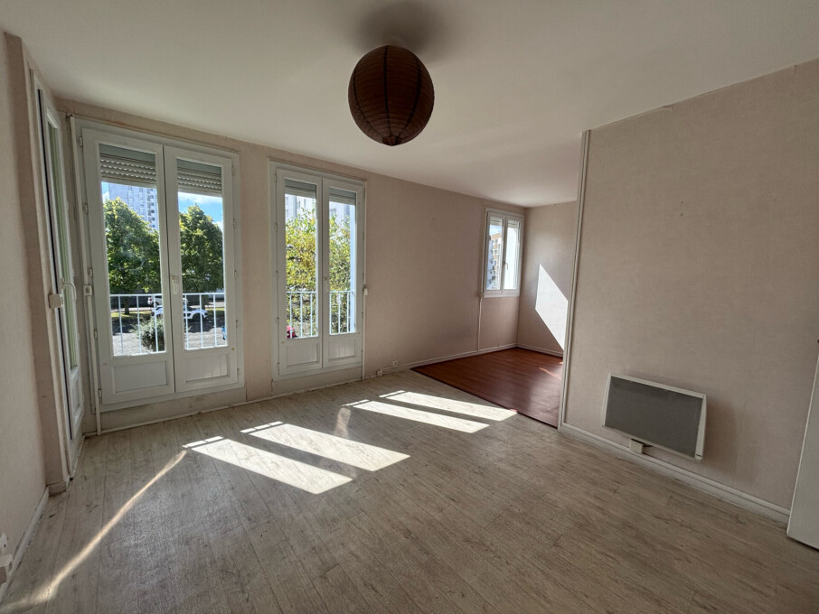 Квартира с 2 спальнями в Сен-Бриё, Франция № 318054