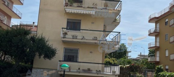 11 rooms House in Formia, Italy No. 101073 3