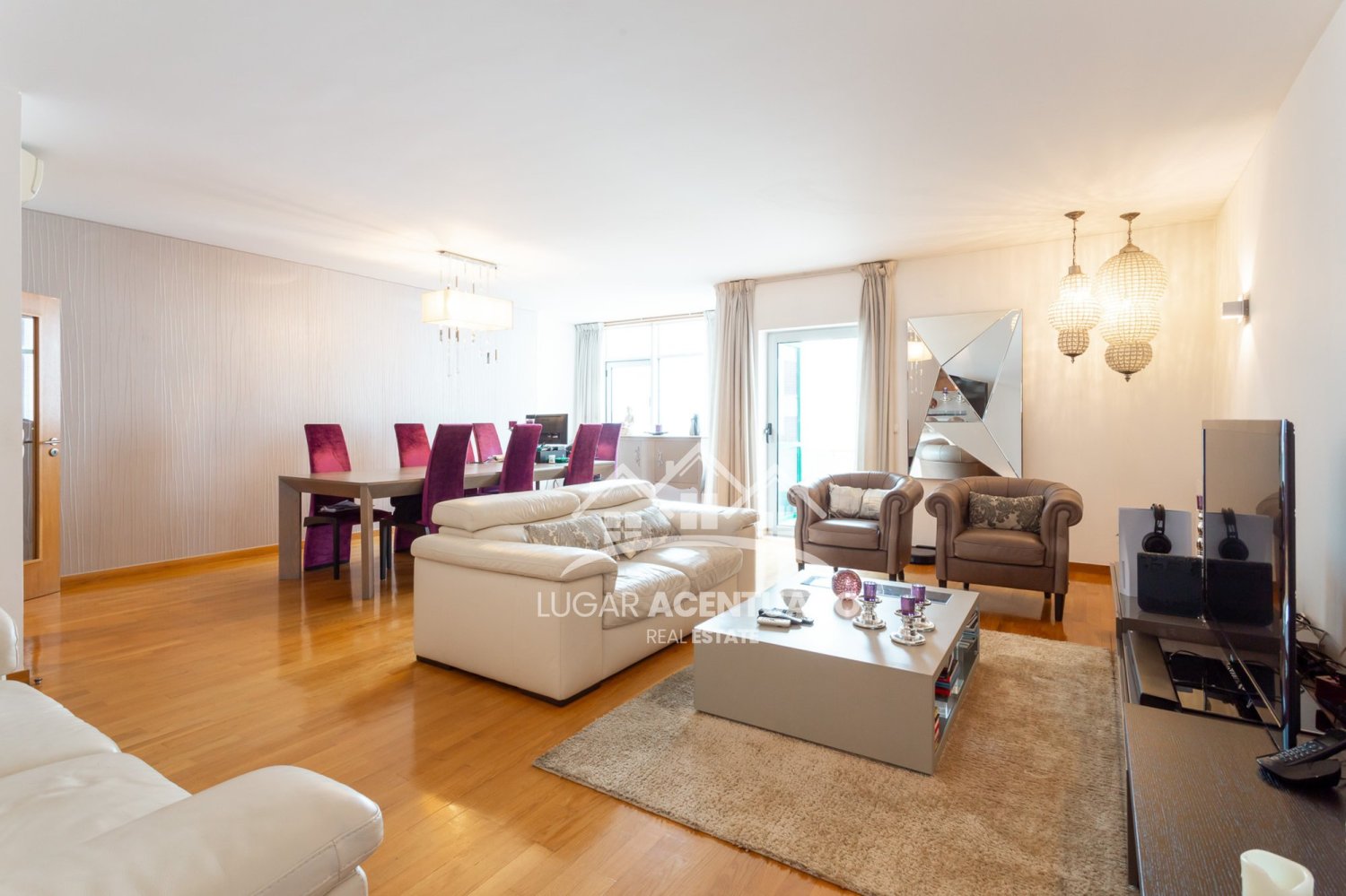 4 bedrooms Apartment in Lisbon, Portugal No. 129419