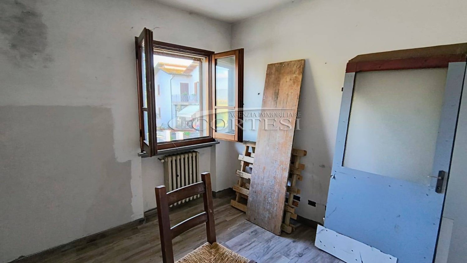 5 rooms Apartment in Sansepolcro, Italy No. 80043
