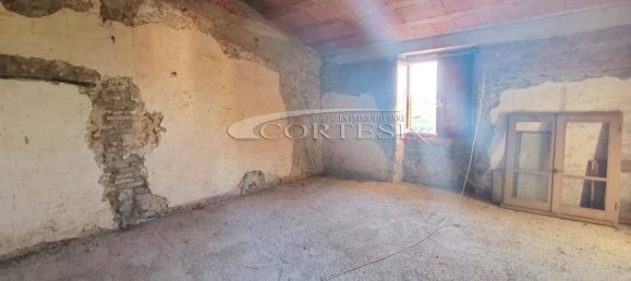 5 rooms Apartment in Sansepolcro, Italy No. 80043 8