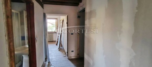 5 rooms Apartment in Sansepolcro, Italy No. 80043 7