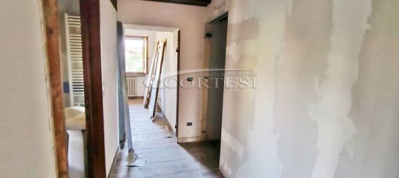 5 rooms Apartment in Sansepolcro, Italy No. 80043 3