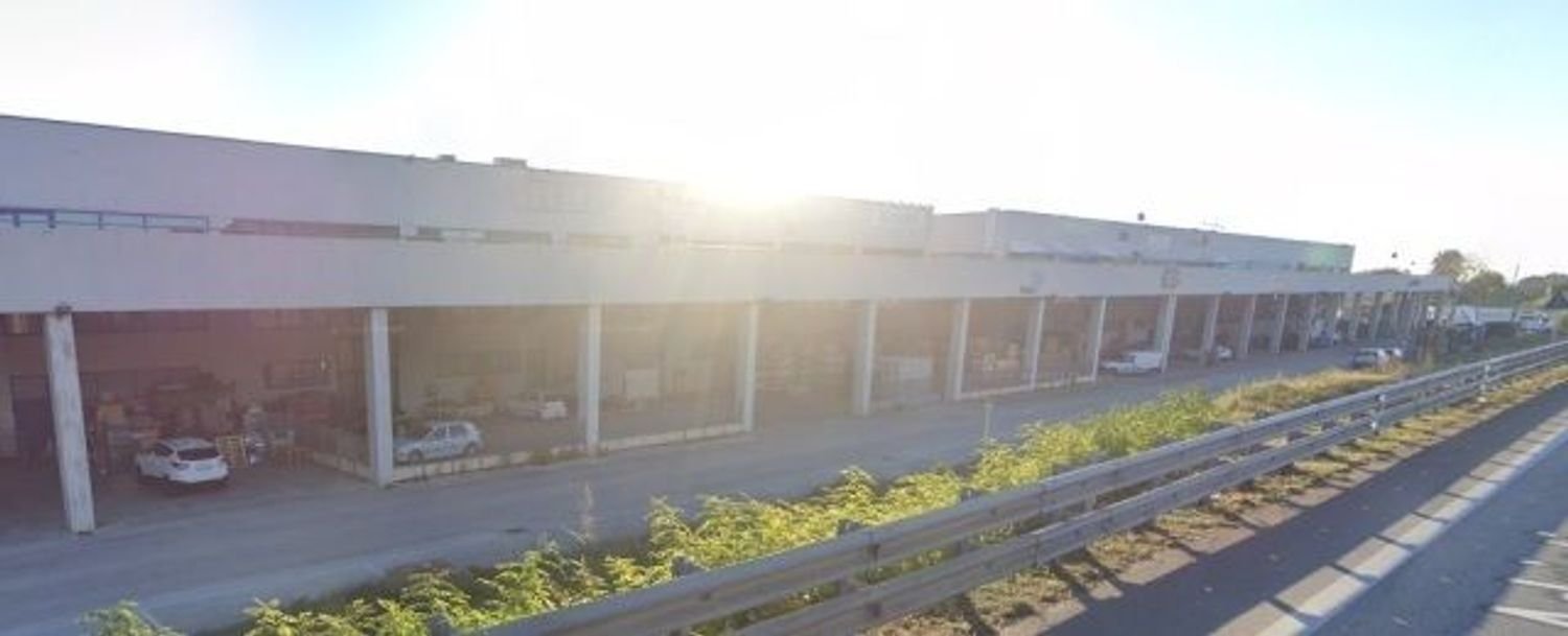  مستودع في San Benedetto del Tronto, Italy 660متر مربع رقم 349115