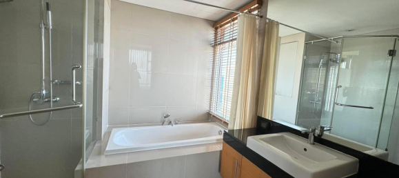 3 bedrooms Condo in Bangkok, Thailand No. 21622 18