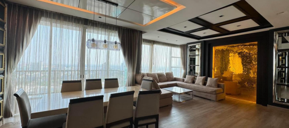 3 bedrooms Condo in Bangkok, Thailand No. 21622 21