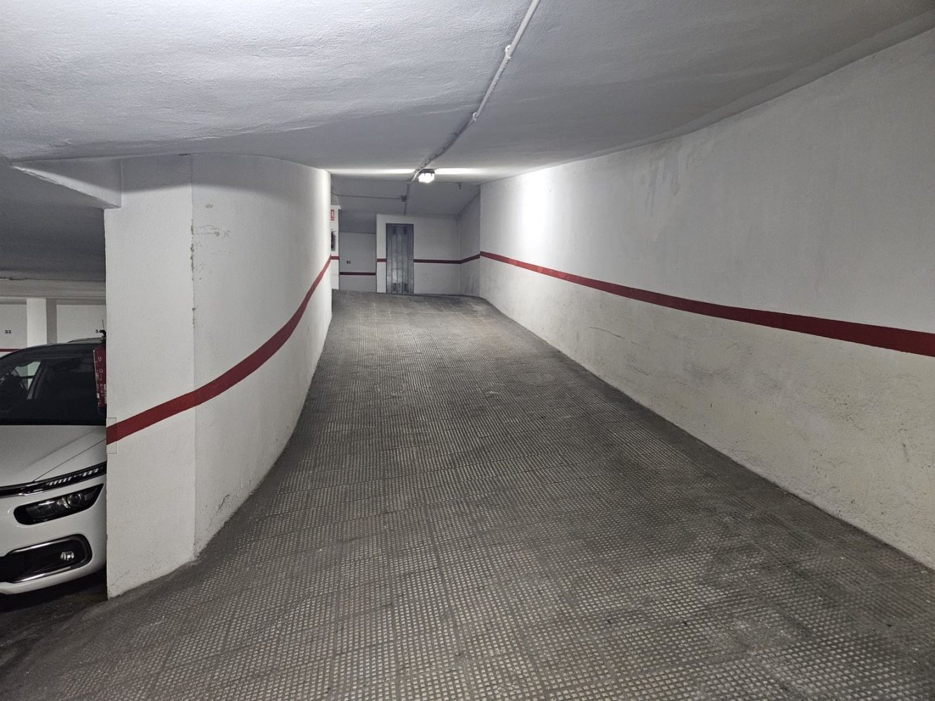 Garage à Mislata, Spain No. 156175