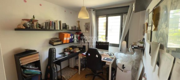 Apartamento de 2 dormitorios en Madrid, Spain No. 152673 12
