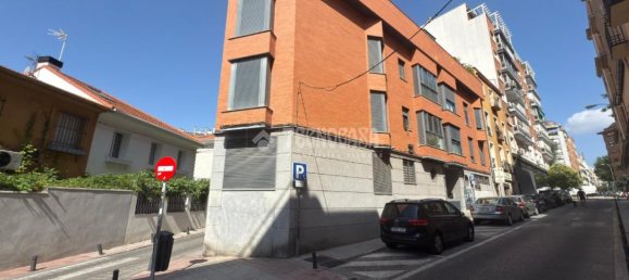 Apartamento de 2 dormitorios en Madrid, Spain No. 152673 21
