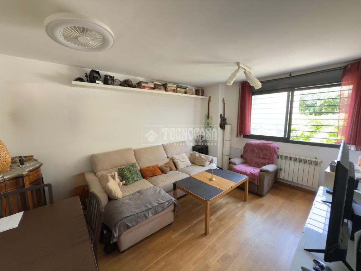 Apartamento de 2 dormitorios en Madrid, Spain No. 152673
