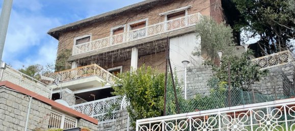 Casa de 4 habitaciónes en La Spezia, Italy No. 179602 15