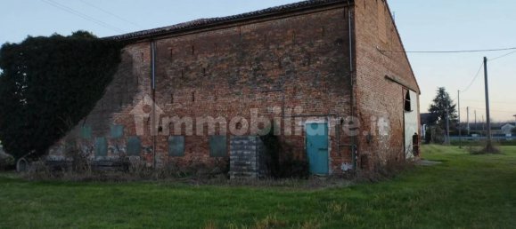 4 bedrooms House in Piacenza d'Adige, Italy No. 198896 7