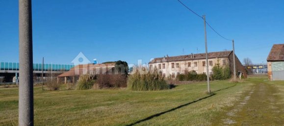 4 bedrooms House in Piacenza d'Adige, Italy No. 198896 2