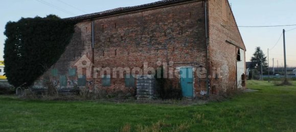 4 bedrooms House in Piacenza d'Adige, Italy No. 198896 6