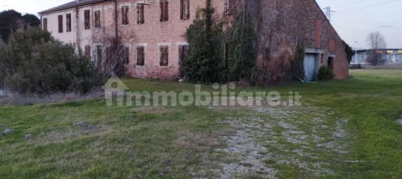 4 bedrooms House in Piacenza d'Adige, Italy No. 198896 4
