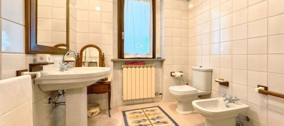 4 bedrooms Villa in Oleggio, Italy No. 377487 22