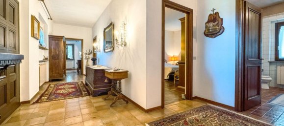 4 bedrooms Villa in Oleggio, Italy No. 377487 13