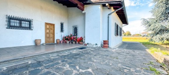 4 bedrooms Villa in Oleggio, Italy No. 377487 27