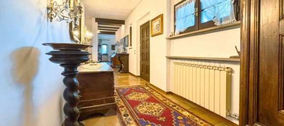 4 bedrooms Villa in Oleggio, Italy No. 377487 19
