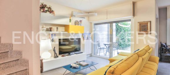 4 غرف نوم فيلا في Segrate, Italy رقم 136018 21