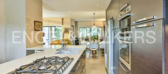 4 غرف نوم فيلا في Segrate, Italy رقم 136018 28