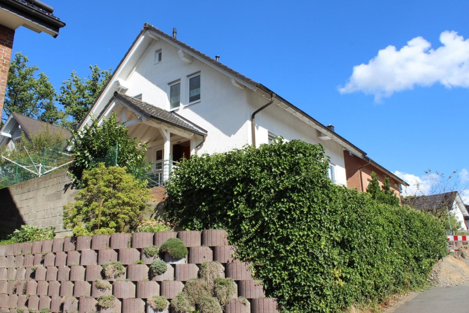 5-salle Maison à Oberbergischer, Germany No. 330156