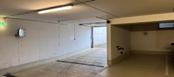 Парковка в Нюрнбергер-Ланд, Германия № 259456 3