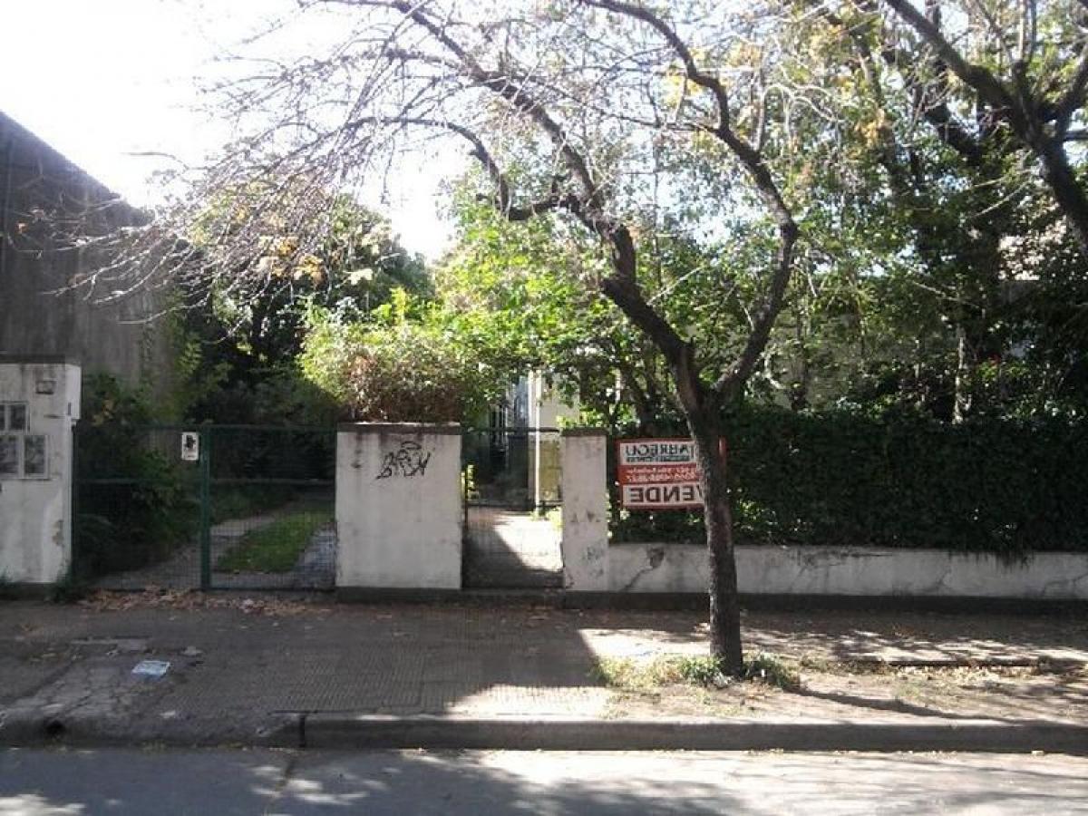 6 bedrooms Land in General San Martin, Argentina No. 44774