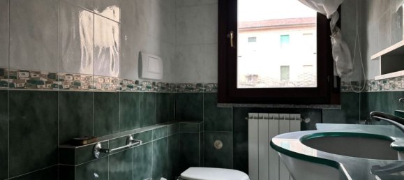 4 rooms Apartment in Arezzo, Italy No. 222130 9