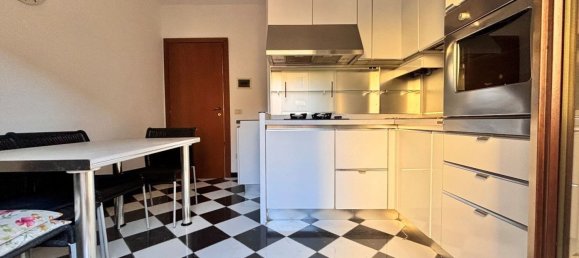 4 rooms Apartment in Arezzo, Italy No. 222130 13