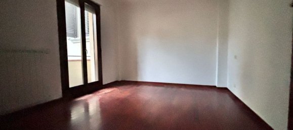 4 rooms Apartment in Arezzo, Italy No. 222130 6