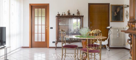 3 rooms Apartment in Monza, Italy No. 314357 3