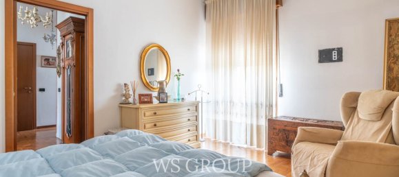3 rooms Apartment in Monza, Italy No. 314357 7