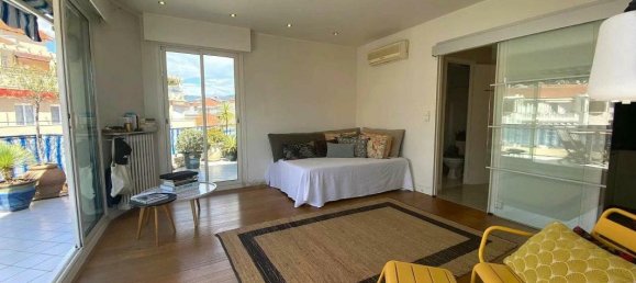 Studio in Nice, France No. 287798 3