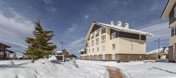 2 bedrooms Apartment in Sierra Nevada, Spain No. 83130 2