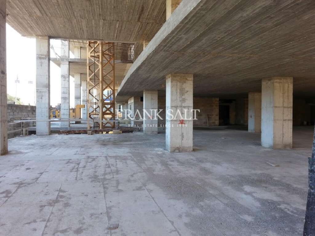 Oficina en Birkirkara, Malta 1788 m² No. 11877