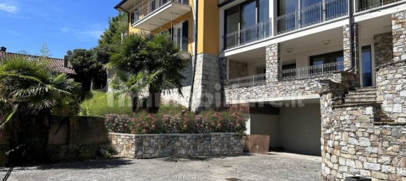 3 bedrooms Penthouse in Ghiffa, Italy No. 175626 16