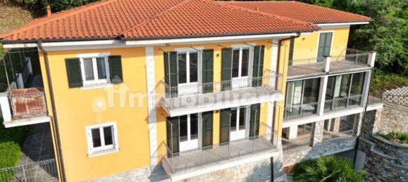 3 bedrooms Penthouse in Ghiffa, Italy No. 175626 14