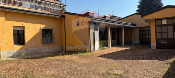 5 rooms Commercial property in Busto Arsizio, Italy No. 378648 6