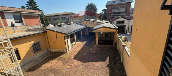 5 rooms Commercial property in Busto Arsizio, Italy No. 378648 26