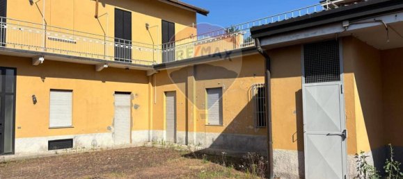 5 rooms Commercial property in Busto Arsizio, Italy No. 378648 36