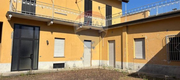 Imóvel comercial de 5 divisões em Busto Arsizio, Italy N.º 378648 50